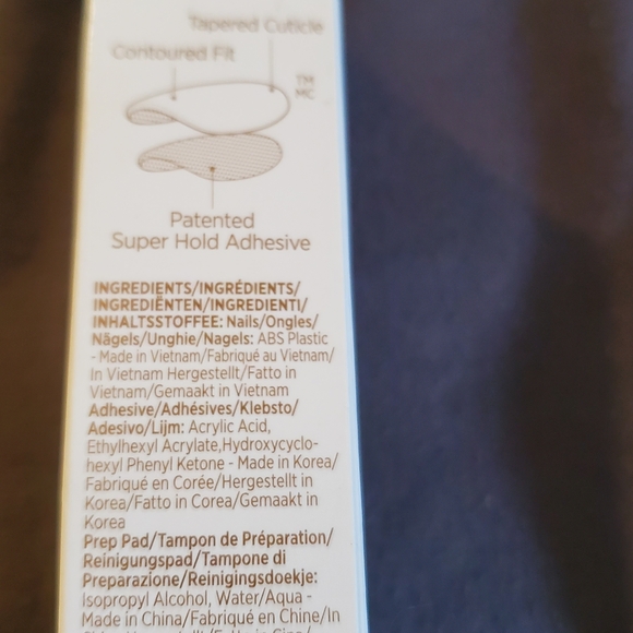 imPRESS Limited Edition "Jingle Bells" Gold and White Press-On Nails - Picture 7 of 7